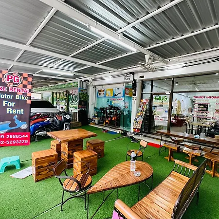 Hug Backpackers Hostel